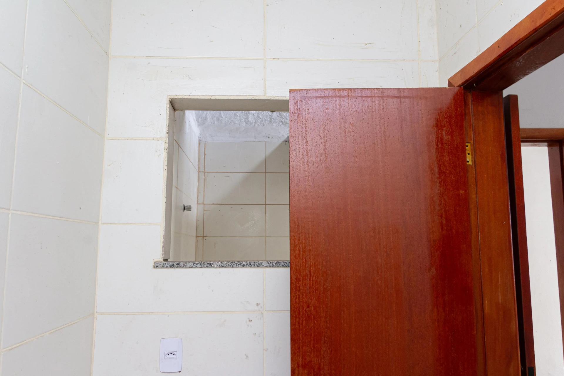 Studio unit with 1 bedroom, ensuite bathroom, private garden — photo 47