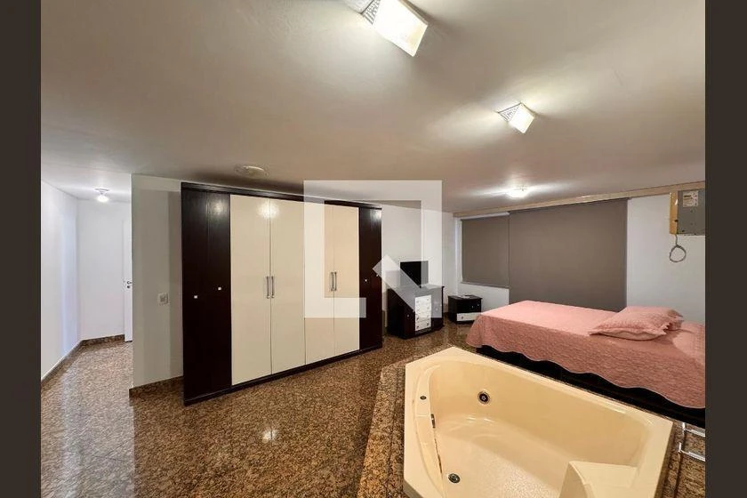 4 quartos e banheira: apartamento de 233 m² — photo 29