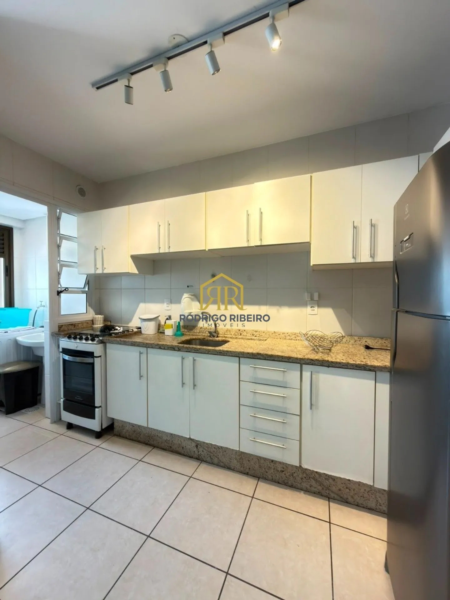 Furnished apartment, 62 m², with a washing machine — photo 18