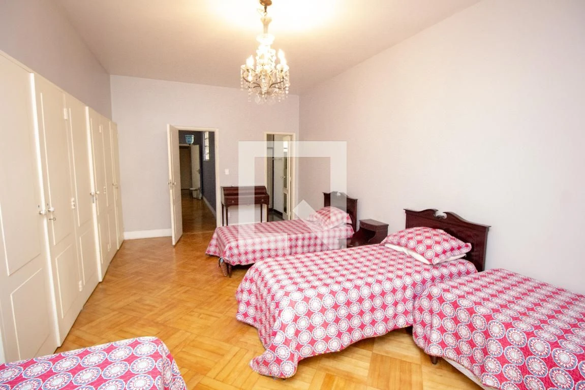 Furnished apartment with 3 bedrooms and 5 bathrooms — photo 4