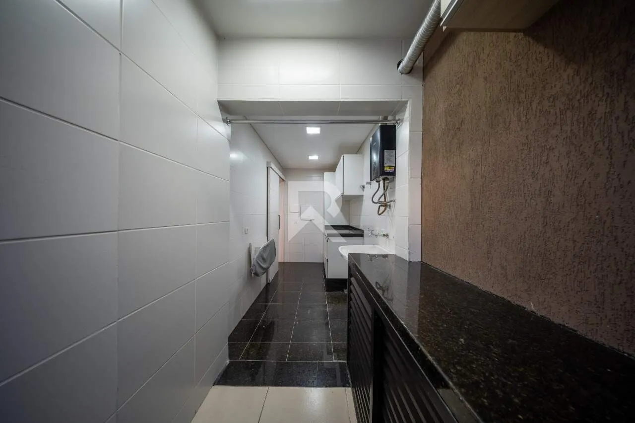 House with 4 bedrooms, private garden and 4 parking — photo 27