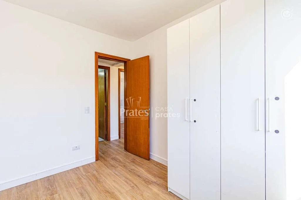Apartment, 81 m², with wood or laminate floors — photo 18