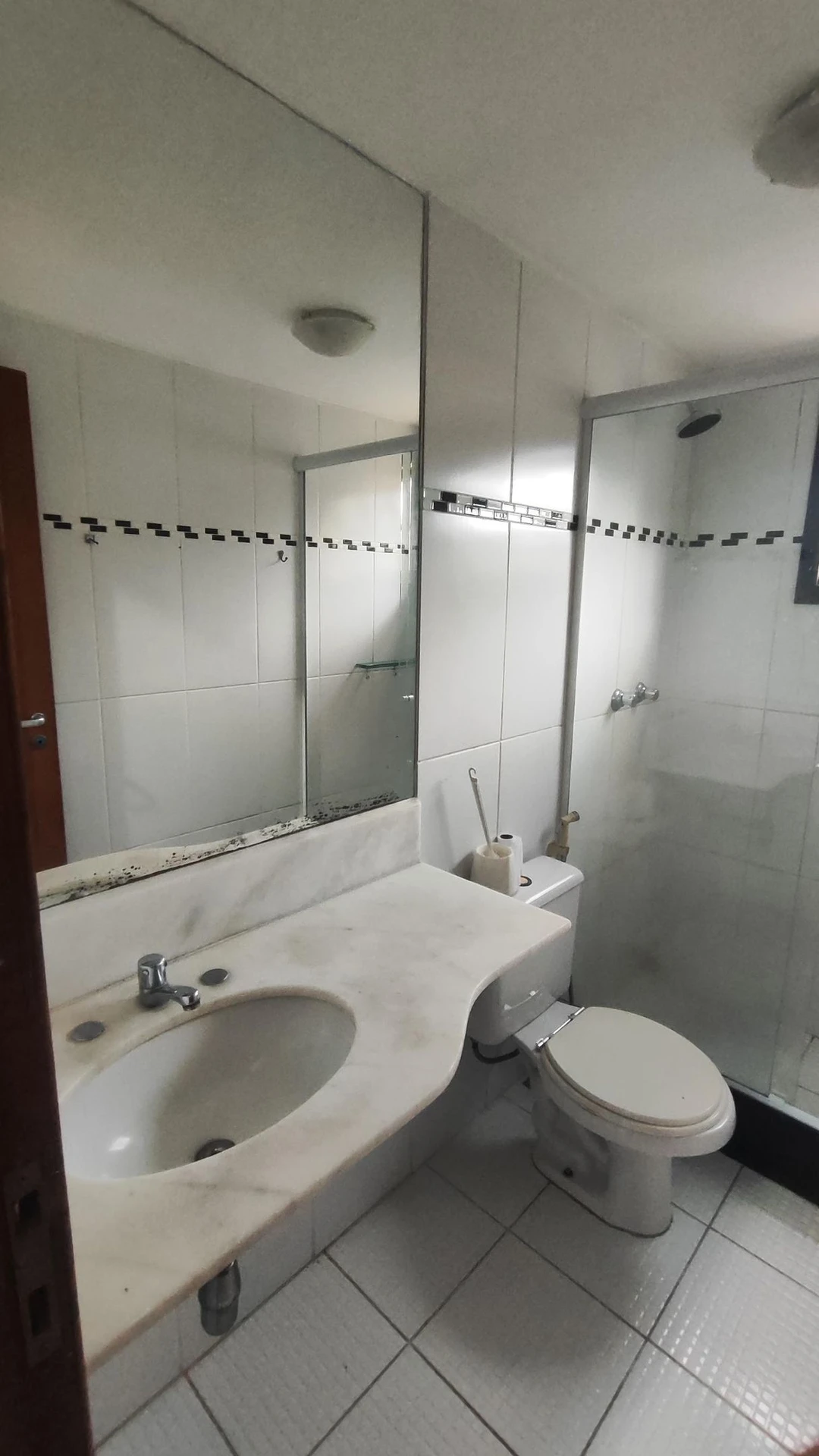 House with 3 bedrooms, 1 en-suite and 4 bathrooms — photo 17