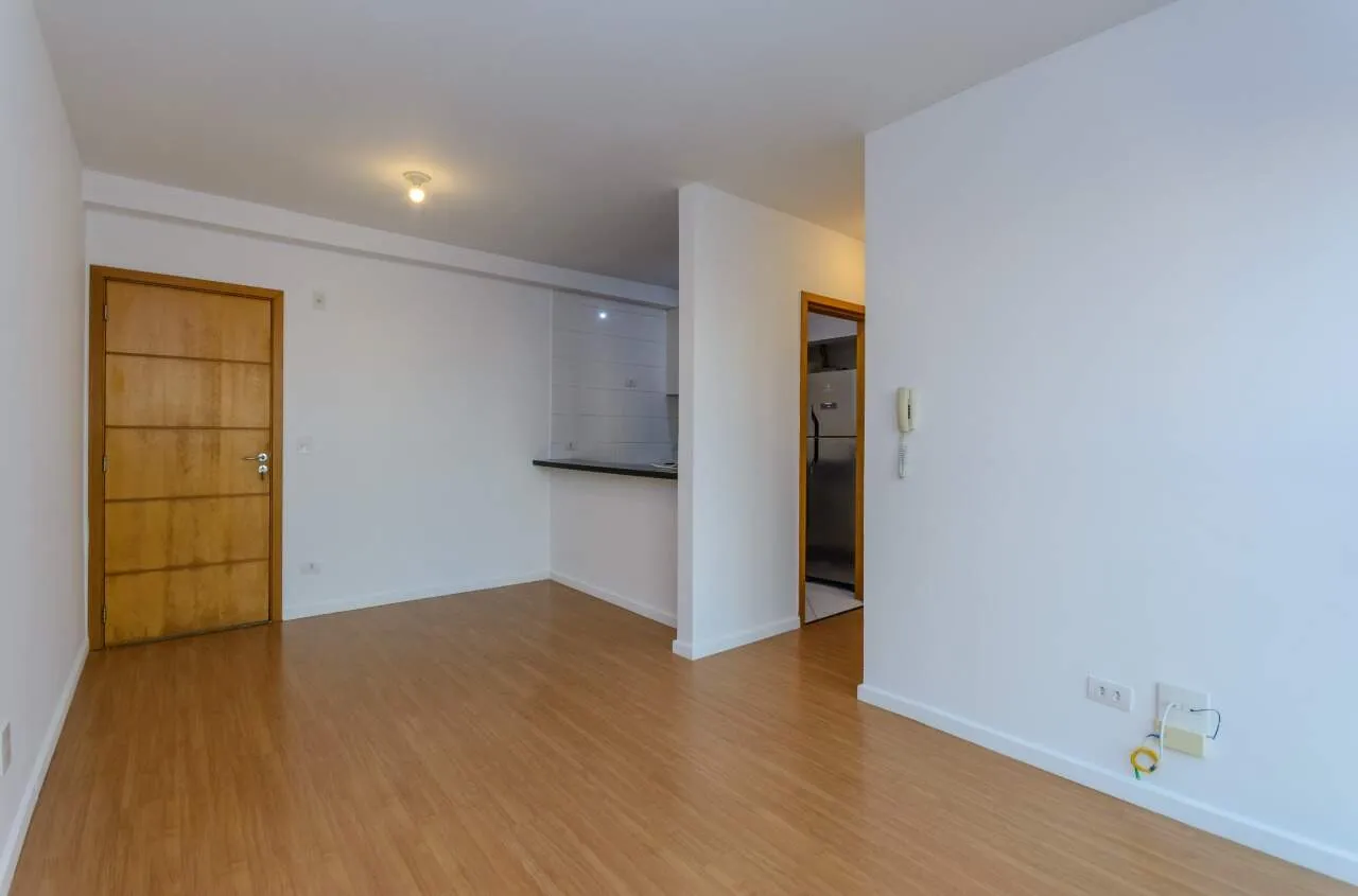 Wood or laminate floors in a 2-bedroom apartment, 60 m² — photo 15