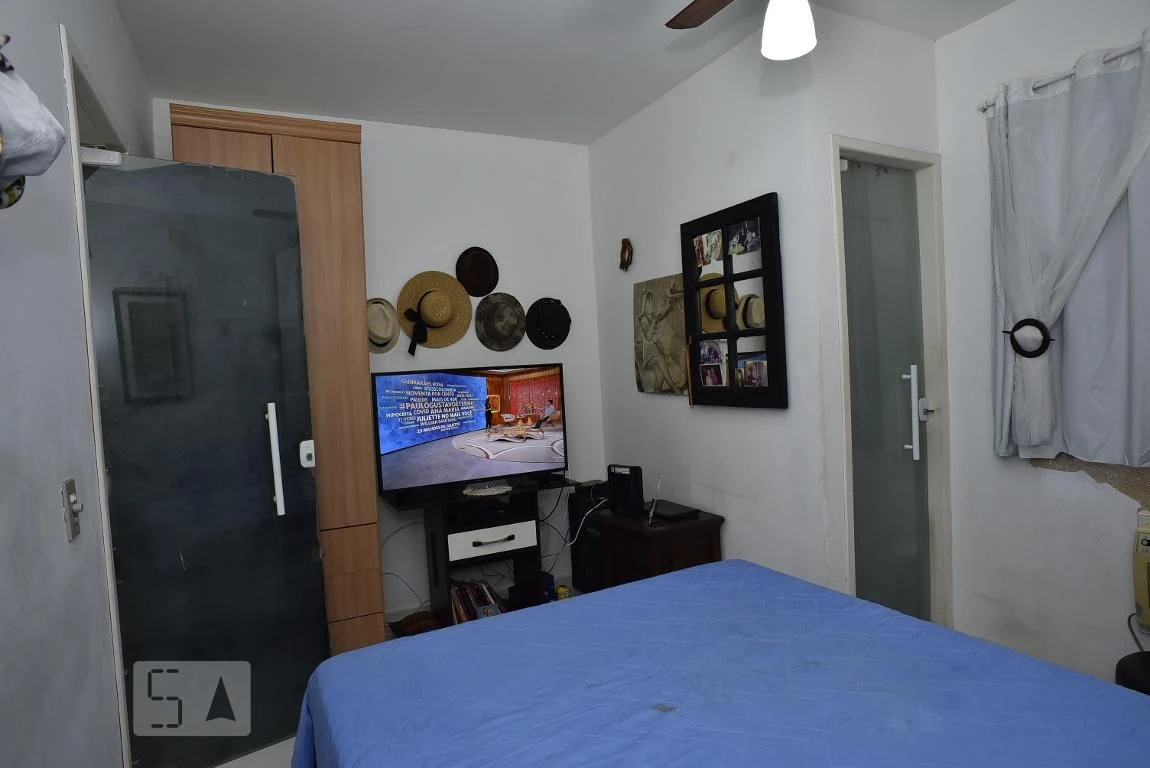 Furnished house with 2 en-suite bedrooms and laundry area — photo 16