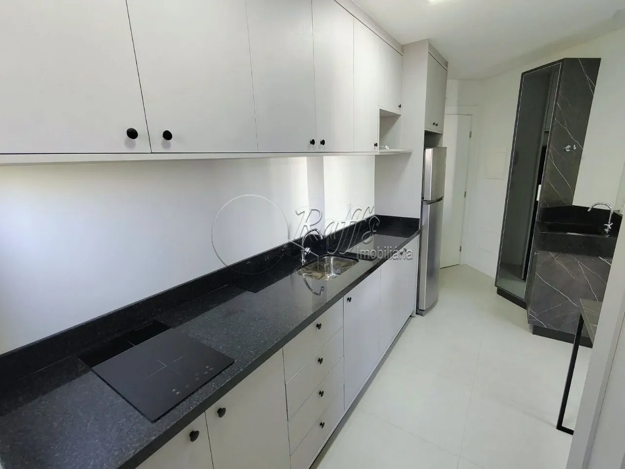 Мебльована квартира з 1 спальнею, балкон 25 м² — photo 36