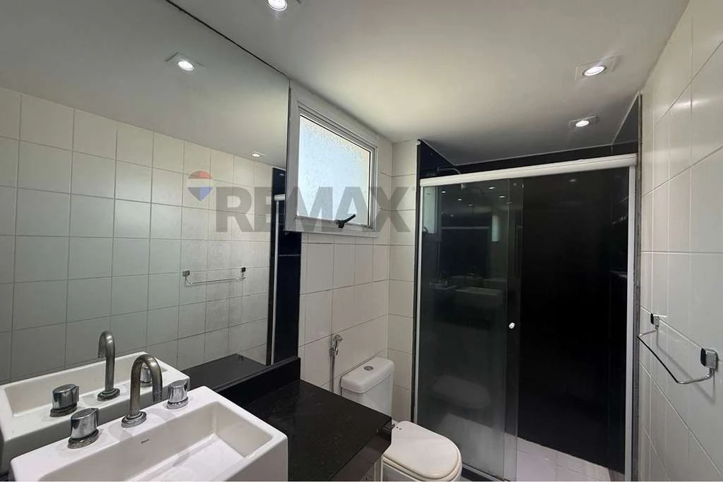 Furnished 4-bedroom apartment with 246 m² — photo 21