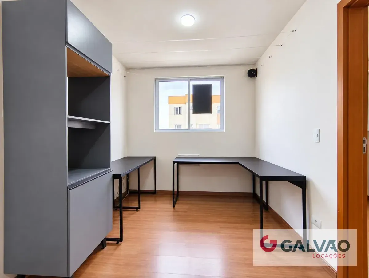 Home office in a one-bedroom apartment, 28 m² — photo 3