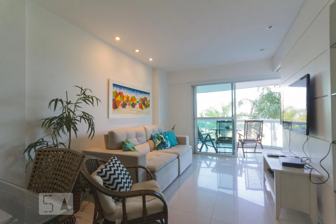 Furnished apartment with 2 en-suites and a balcony