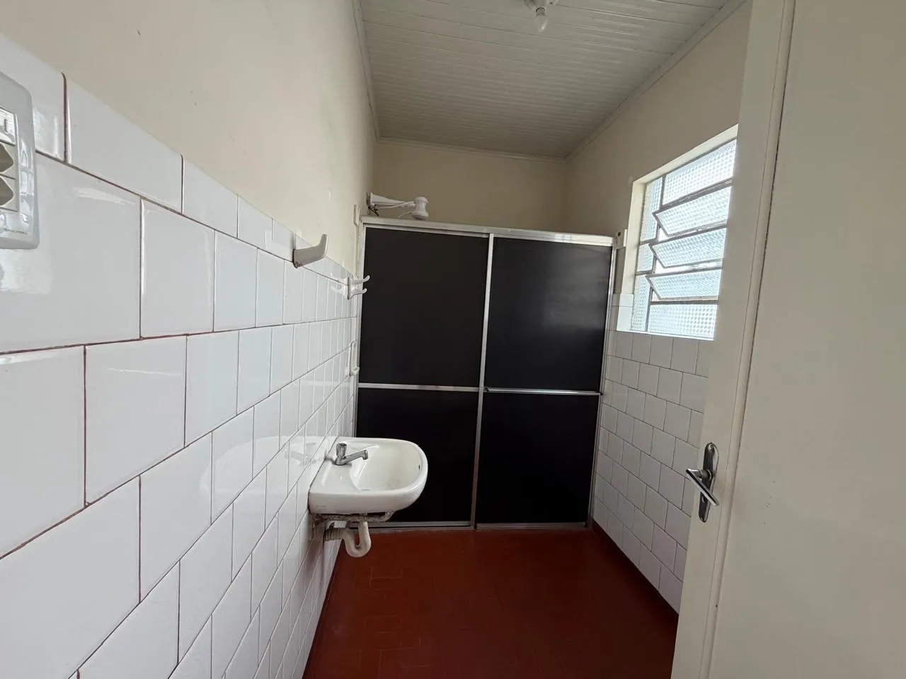 Wood or laminate floors in a 2-bedroom house, 82 m² — photo 8