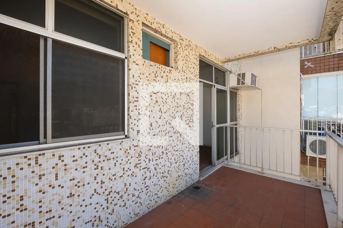 3-bedroom apartment with a mountain view in Rio de Janeiro — photo 22