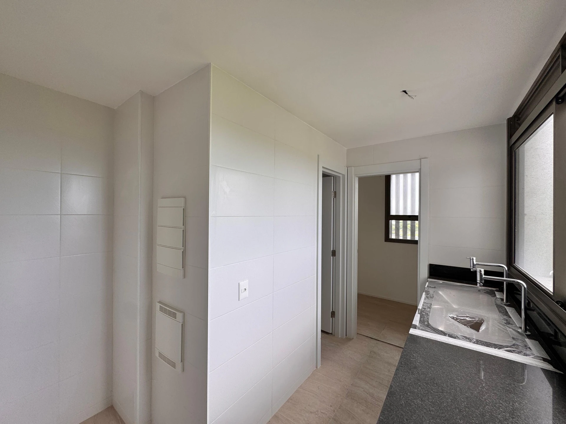 3-bedroom apartment with a home office — photo 44