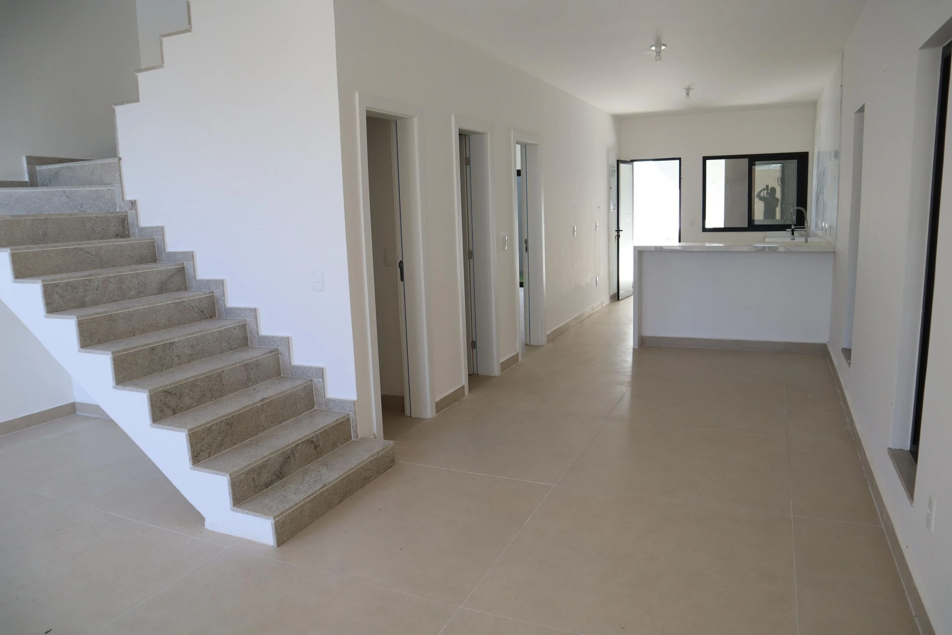 4-bedroom house with a grill on the balcony — photo 18