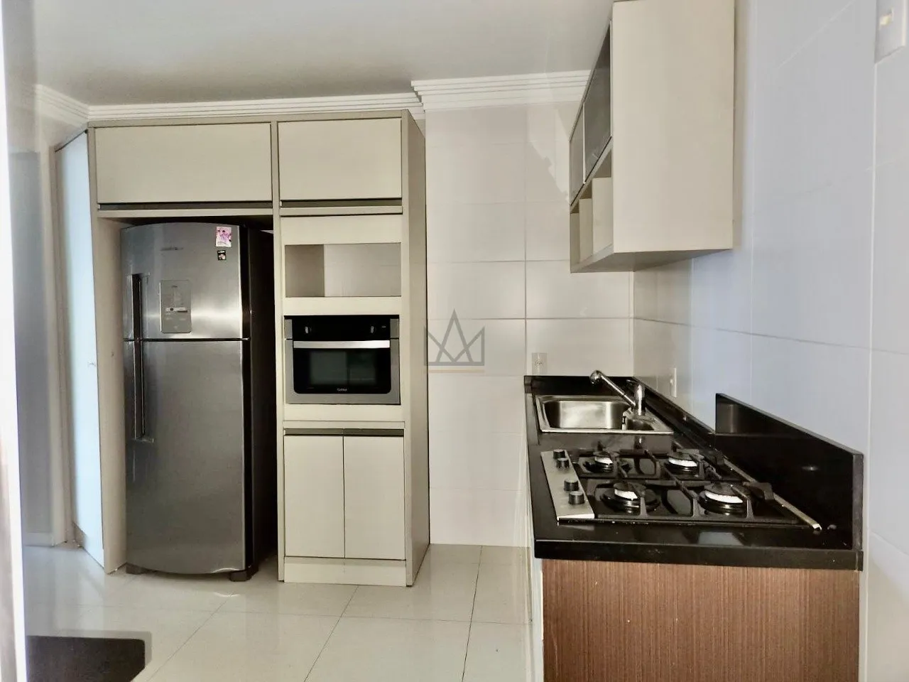 Furnished apartment, 121 m², with a mountain view — photo 2