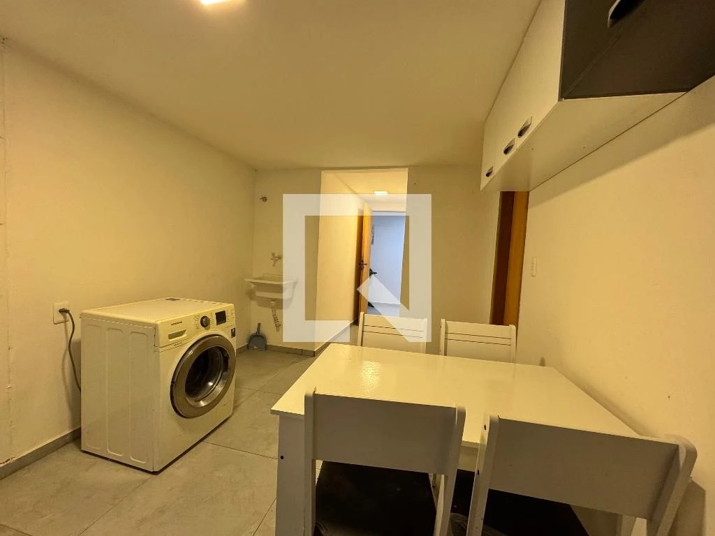 Apartamento mobiliado com 2 quartos e varanda — photo 14