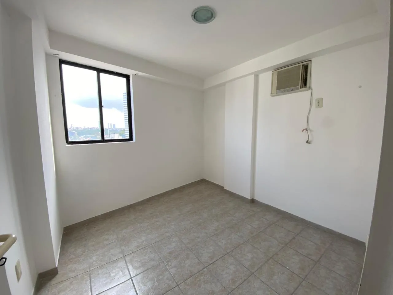 2-bedroom apartment of 54 m² with 1 covered parking — photo 4