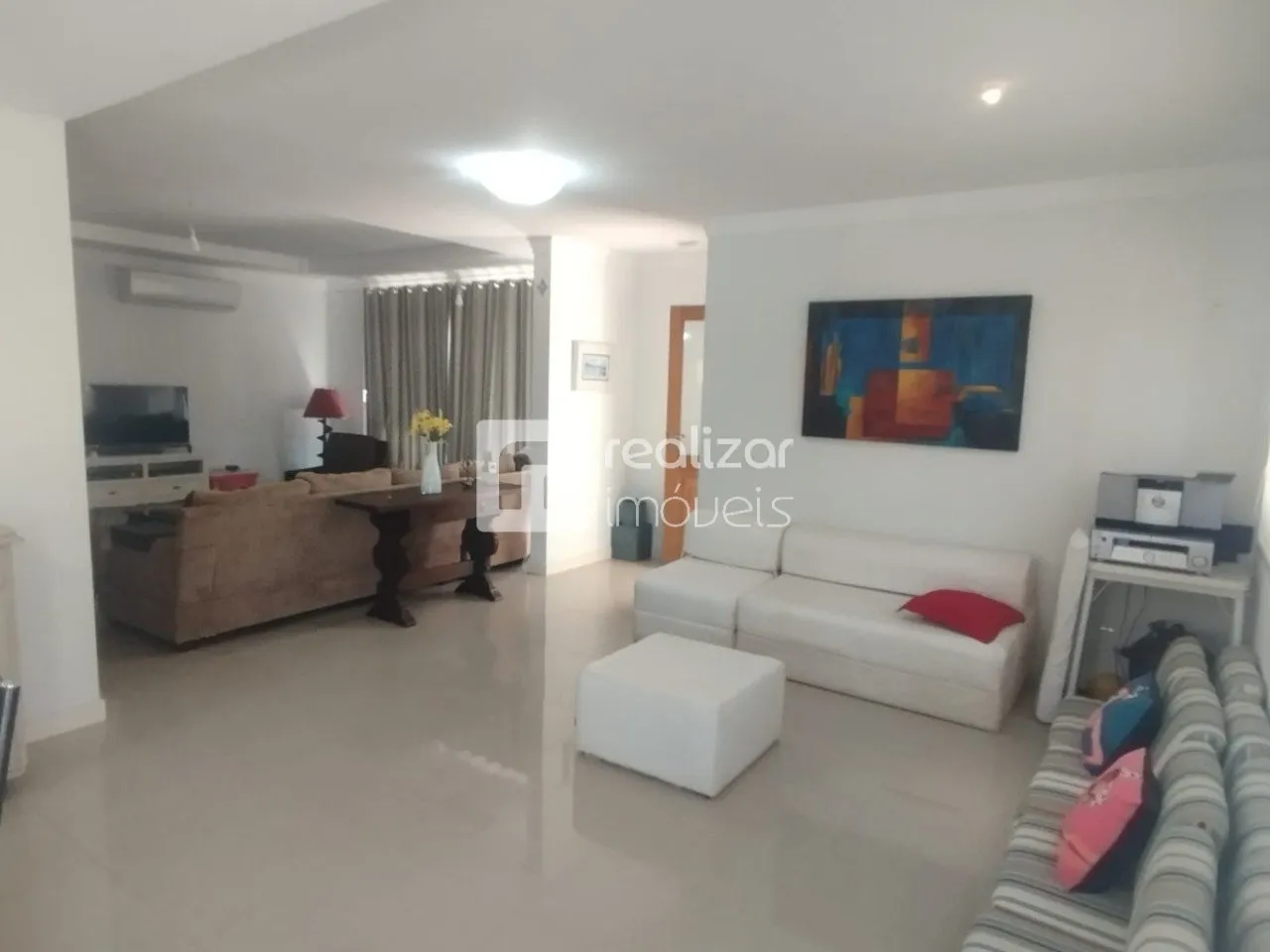Furnished house with 4 bedrooms and 190 m² plus a garden — photo 4