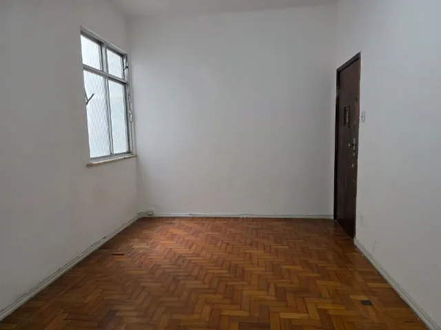 1-bedroom apartment with a closed-off kitchen