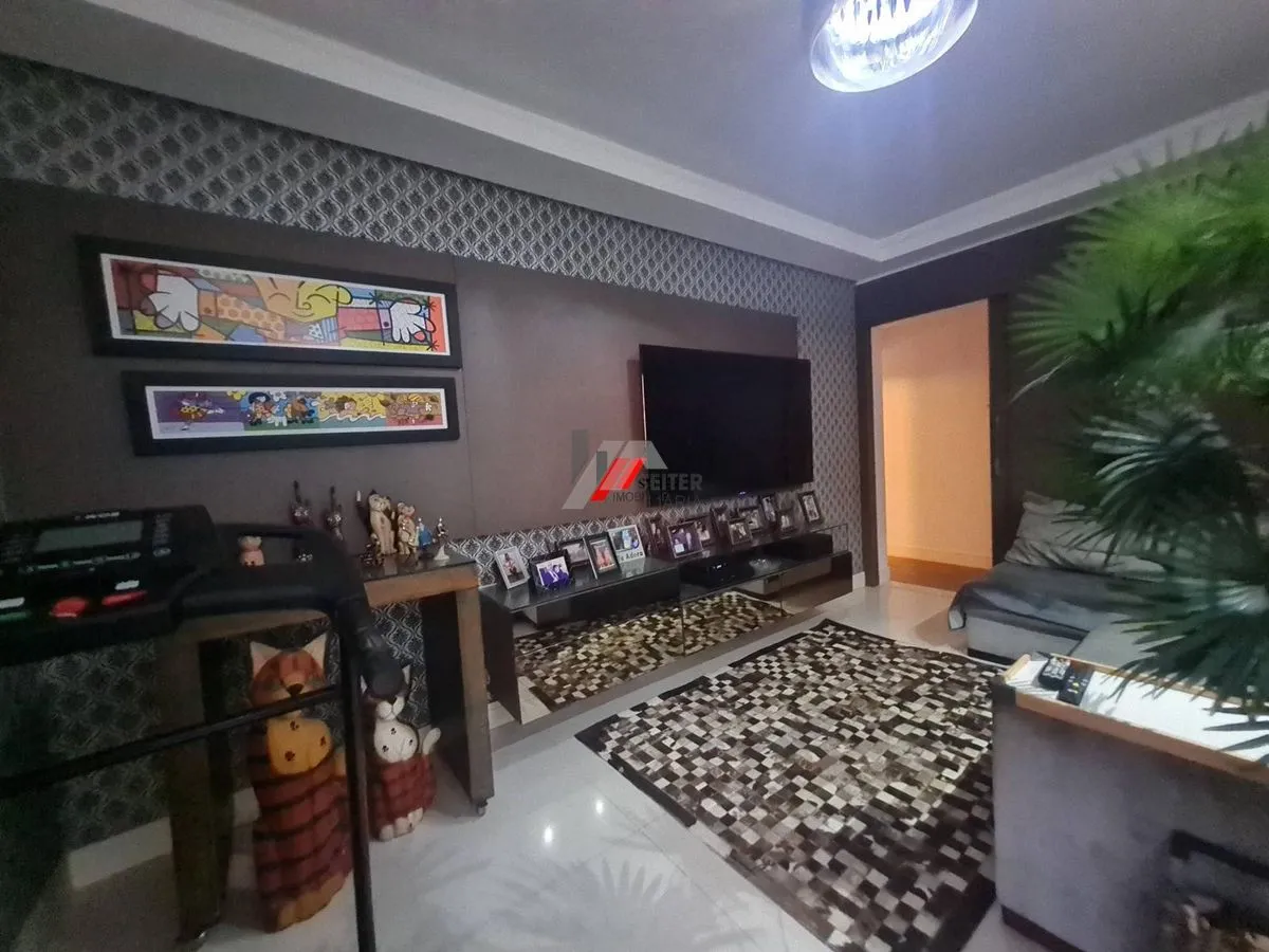 Меблированная квартира 212 м² с застекленным балконом — photo 9