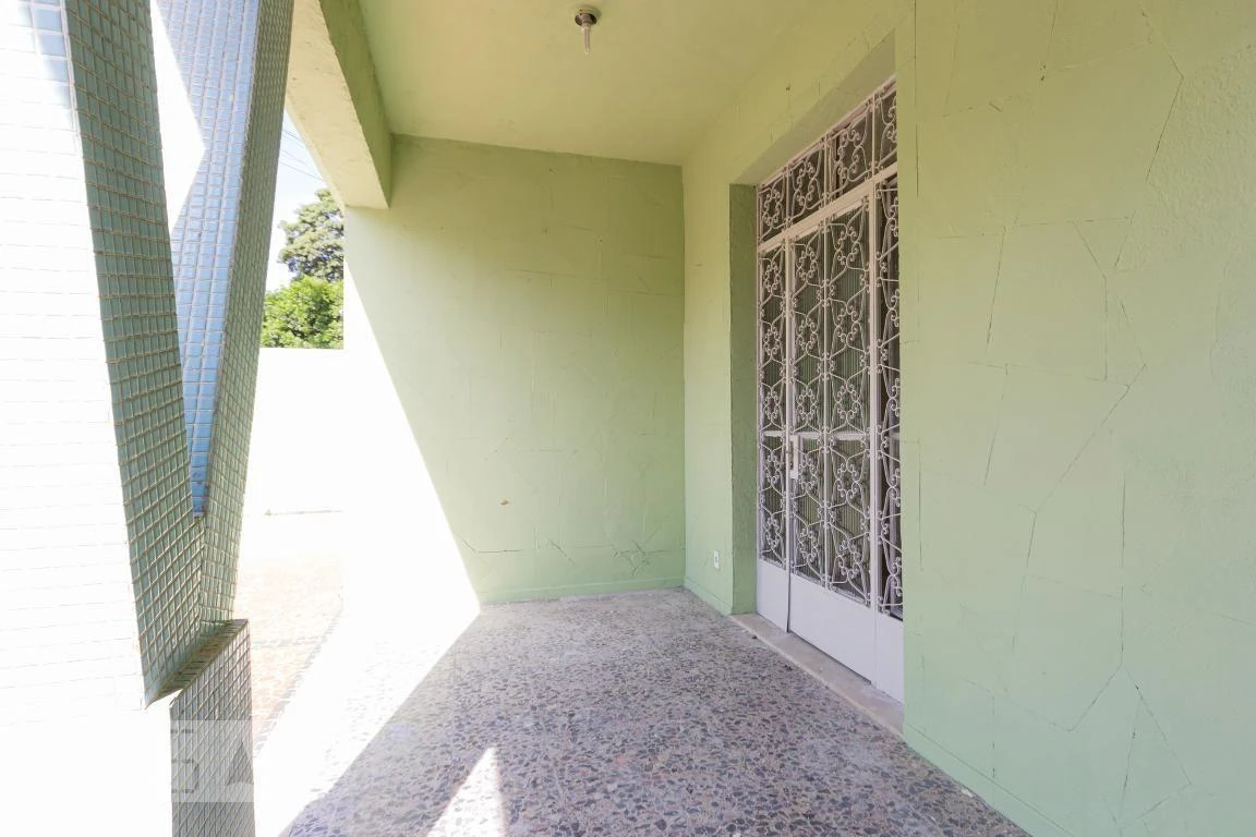 House, 200 m², with a grill on the balcony — photo 44