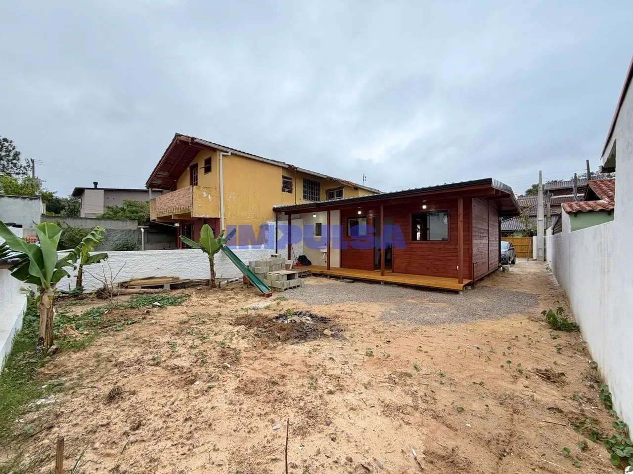2-bedroom house with a private BBQ — photo 12