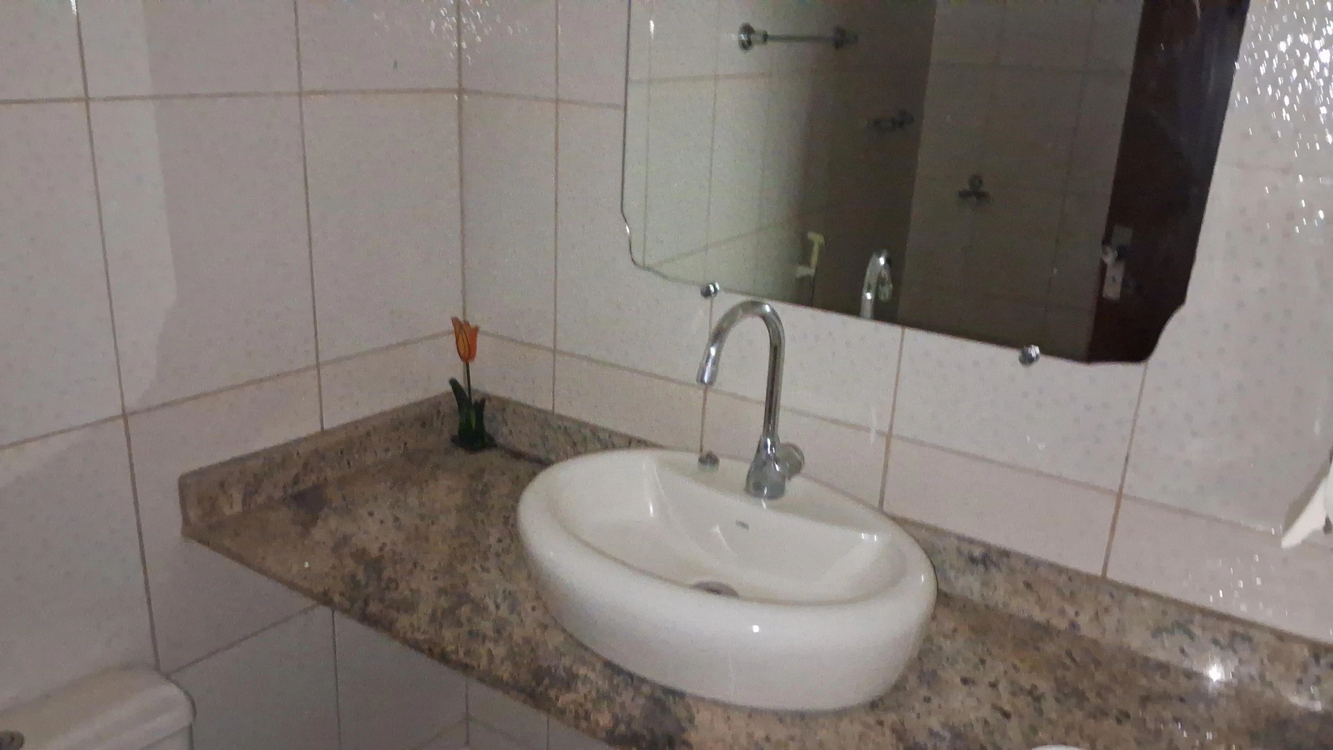 Unfurnished house with 6 bedrooms and private garden — photo 24