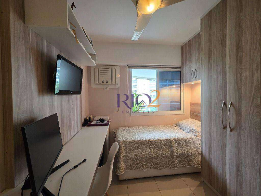 Furnished 77 m² apartment with enclosed glass balcony — photo 5