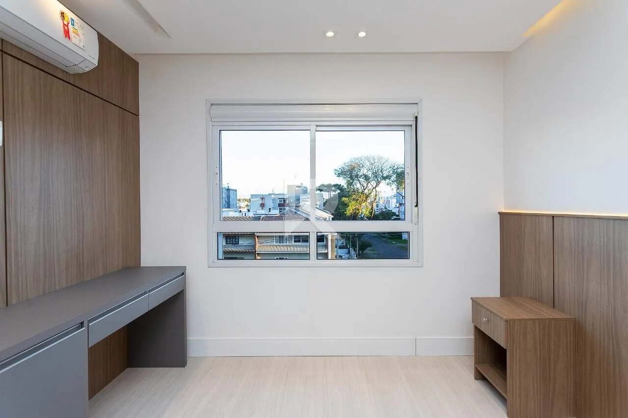 159 m² apartment with 4 bedrooms and a glassed-in balcony — photo 43