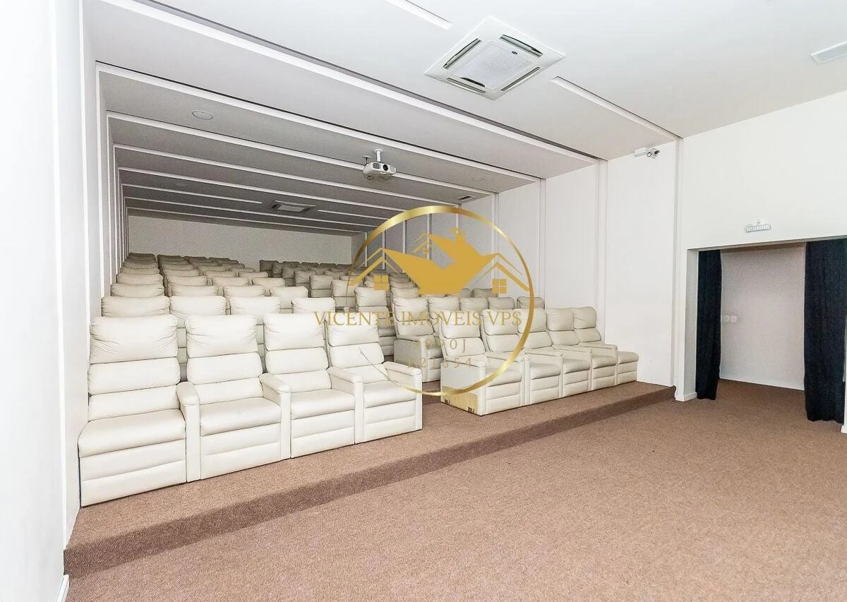 Furnished apartment with 4 bedrooms and 3 bathrooms — photo 20