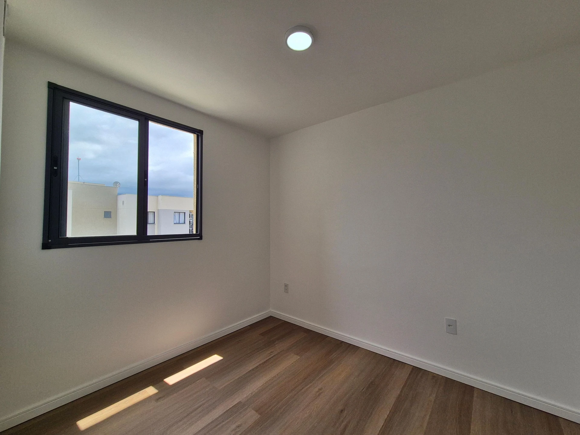 Apartamento de 2 quartos em condomínio com academia — photo 25