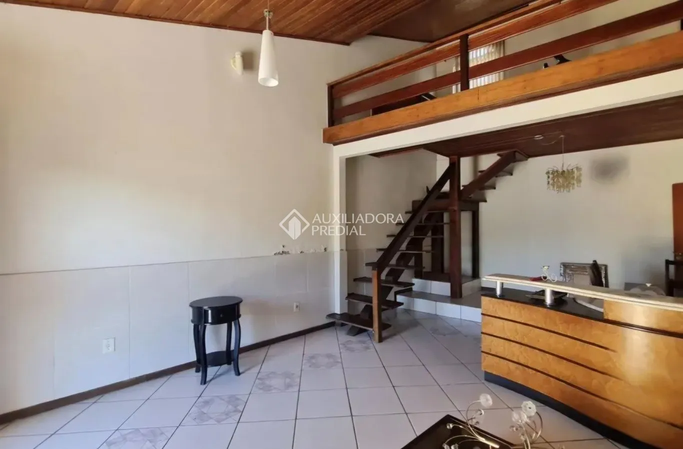 Casa con 5 dormitorios y cocina independiente con cocina a gas — photo 17