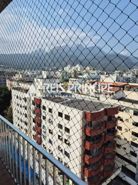 2-bedroom apartment with a balcony and gas kitchen — photo 8