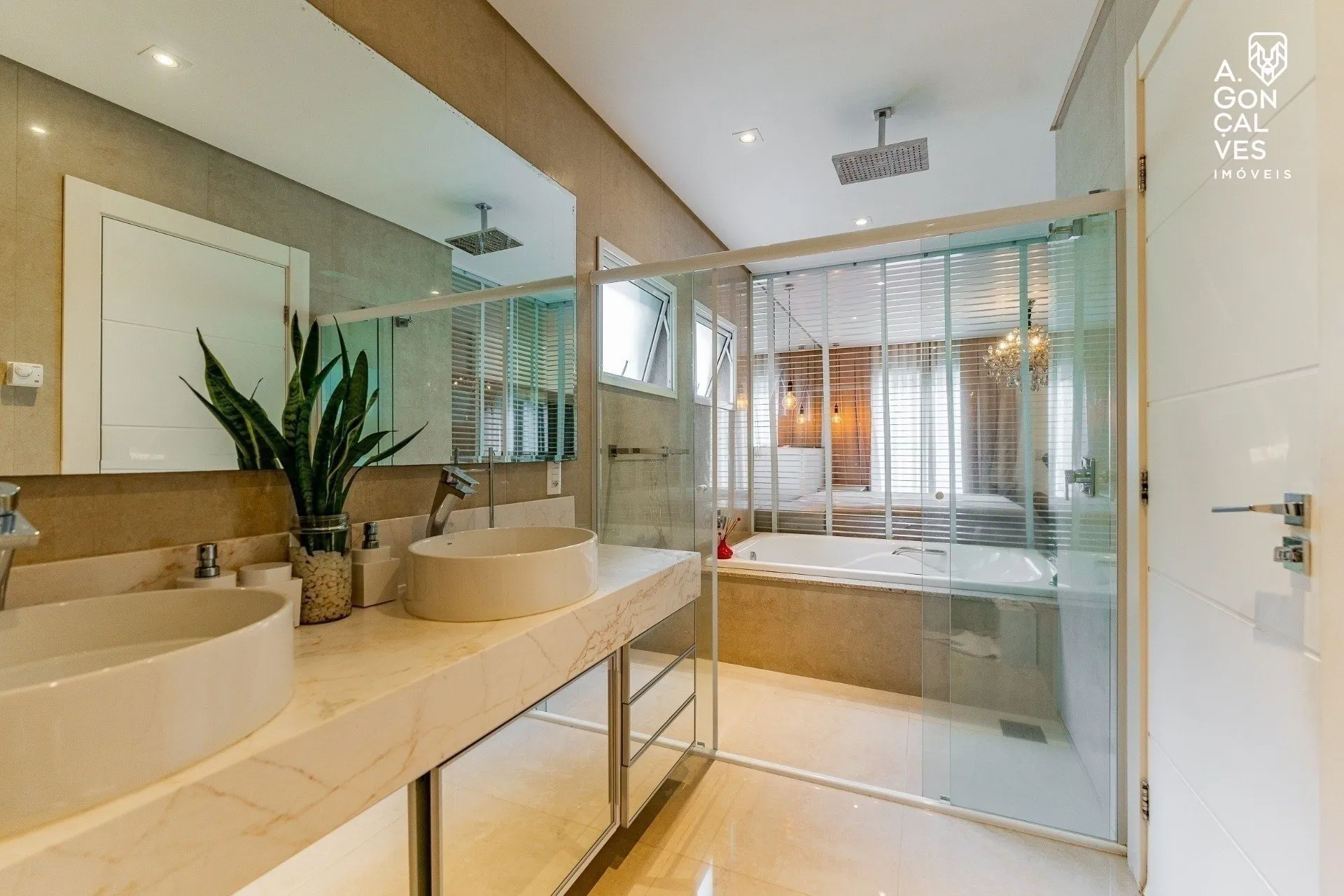 Furnished 3-bedroom house with 5 bathrooms — photo 25
