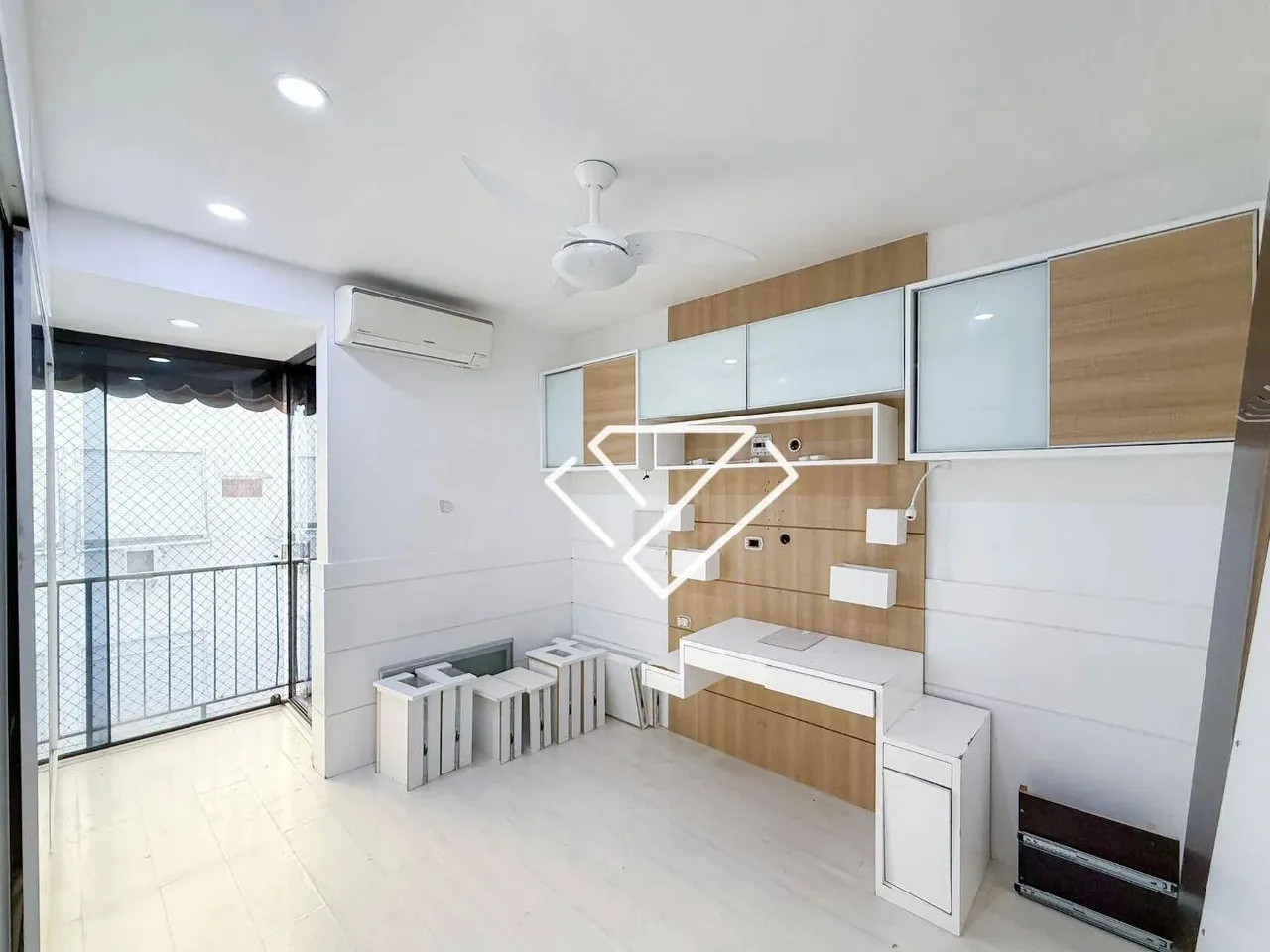 Apartamento com 4 quartos, 3 banheiros e varanda fechada — photo 19