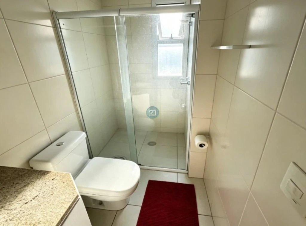 Apartamento dúplex amueblado con 3 suites y 2 plazas — photo 27