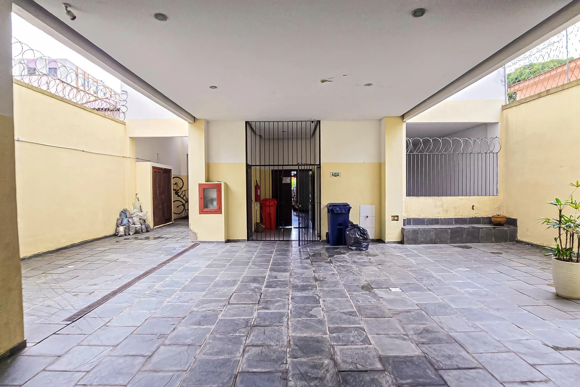 Квартира 131 м² с грилем на балконе и видом на горы — photo 10