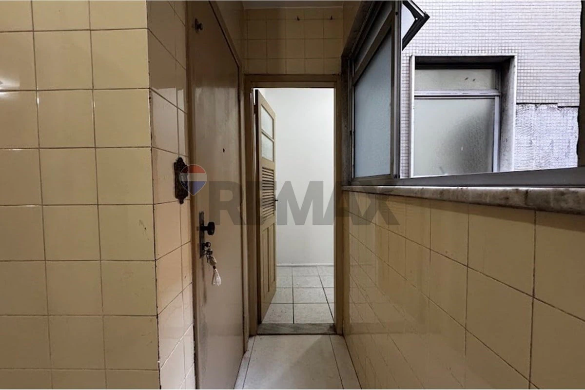 Apartment, 65 m², with wood or laminate floors — photo 28
