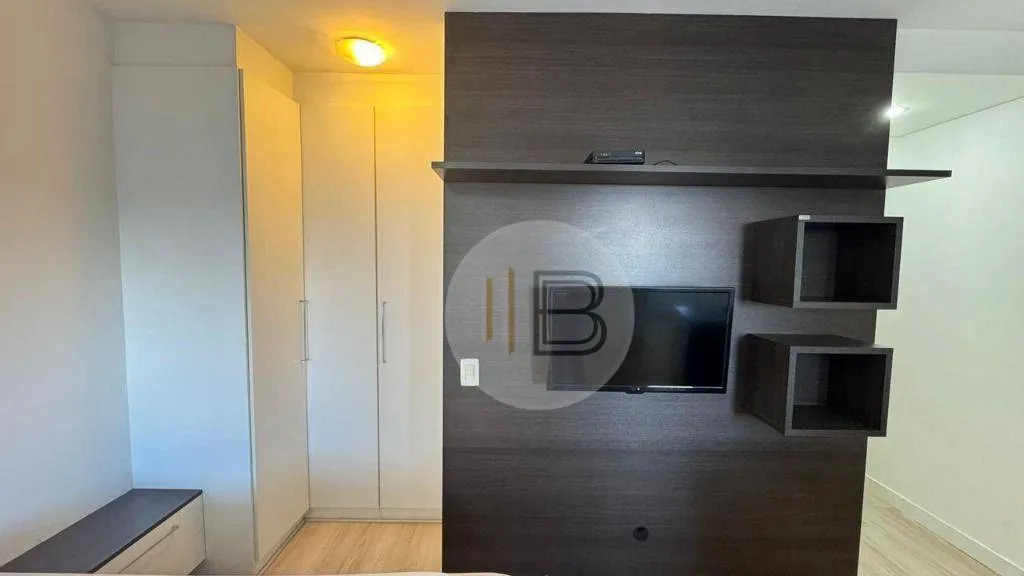 Furnished 1-bedroom apartment with private BBQ area — photo 5