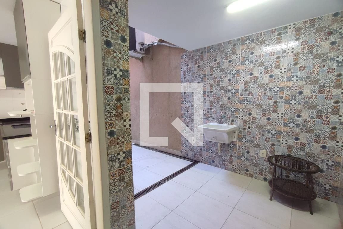 Unfurnished house with 3 bedrooms and 4 bathrooms — photo 61
