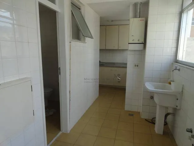 Water view in a 4-bedroom apartment, 350 m² — photo 32