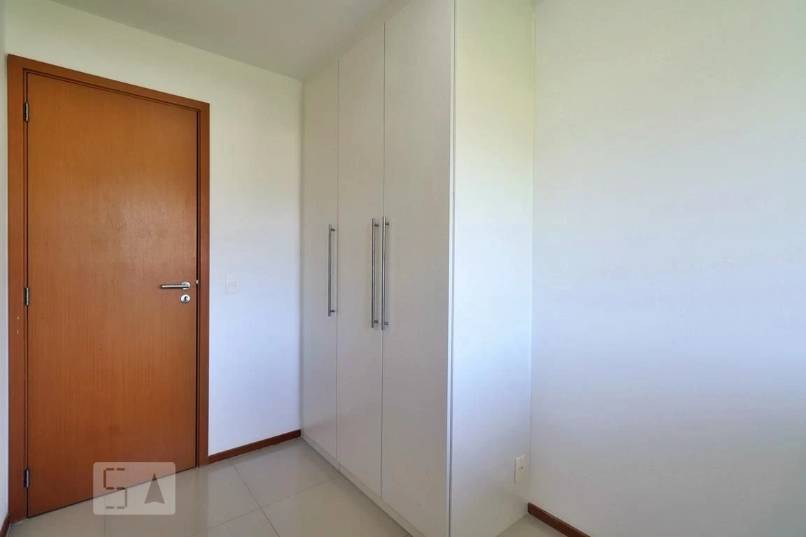 Balcony with a grill in a 3-bedroom apartment, 80 m² — photo 15