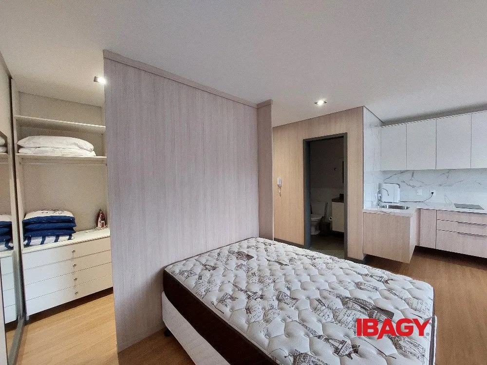 Apartamento amueblado de 1 dormitorio con balcón y parrilla — photo 11