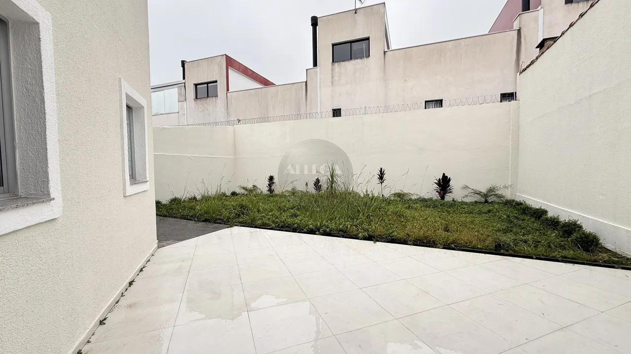 House with 4 bedrooms and a washing machine — photo 13
