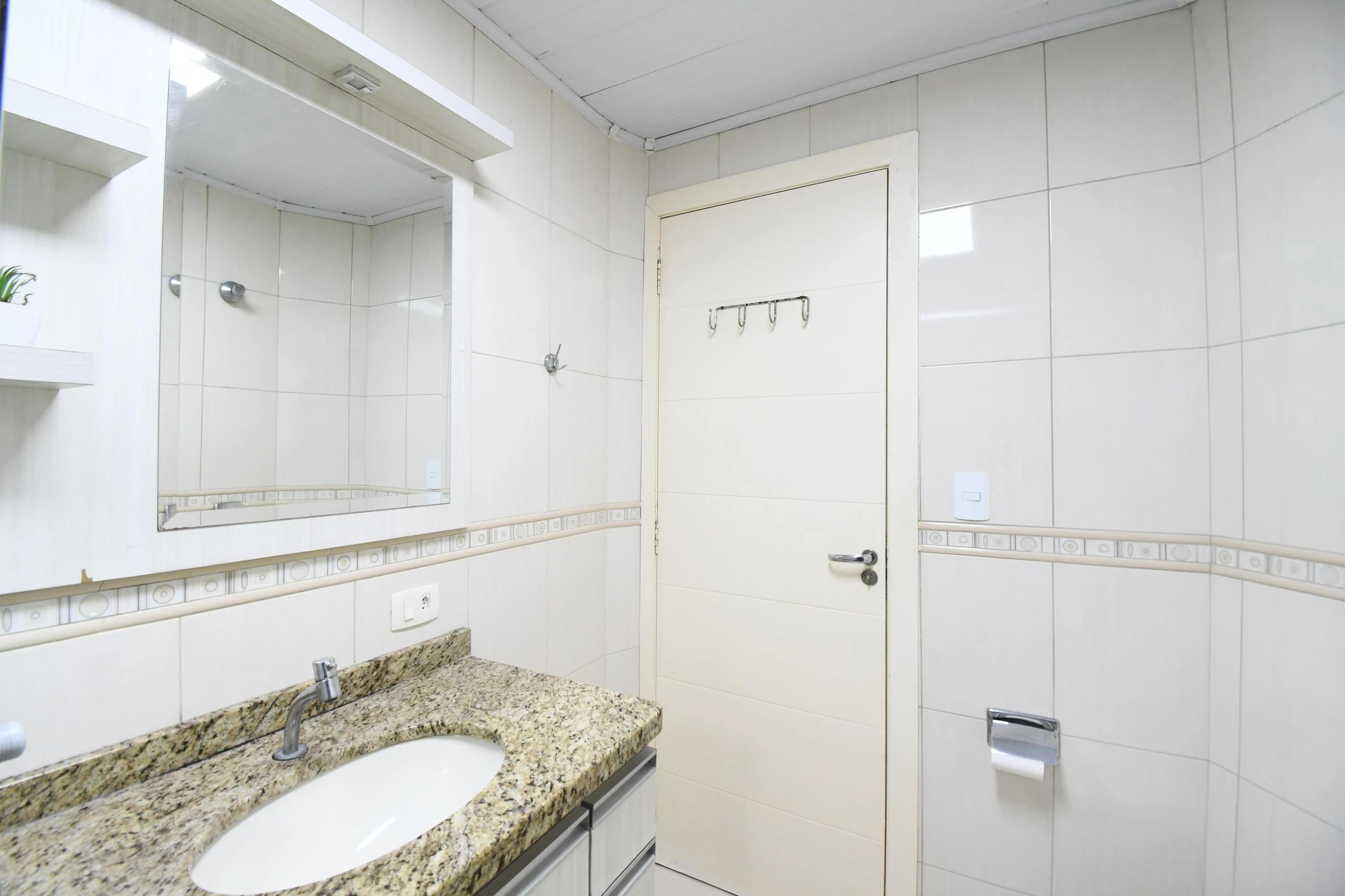 Furnished apartment, 68 m², with a washing machine — photo 19
