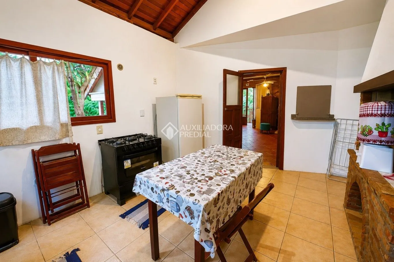 Chalet amueblado con 1 dormitorio y parrilla en la terraza — photo 12