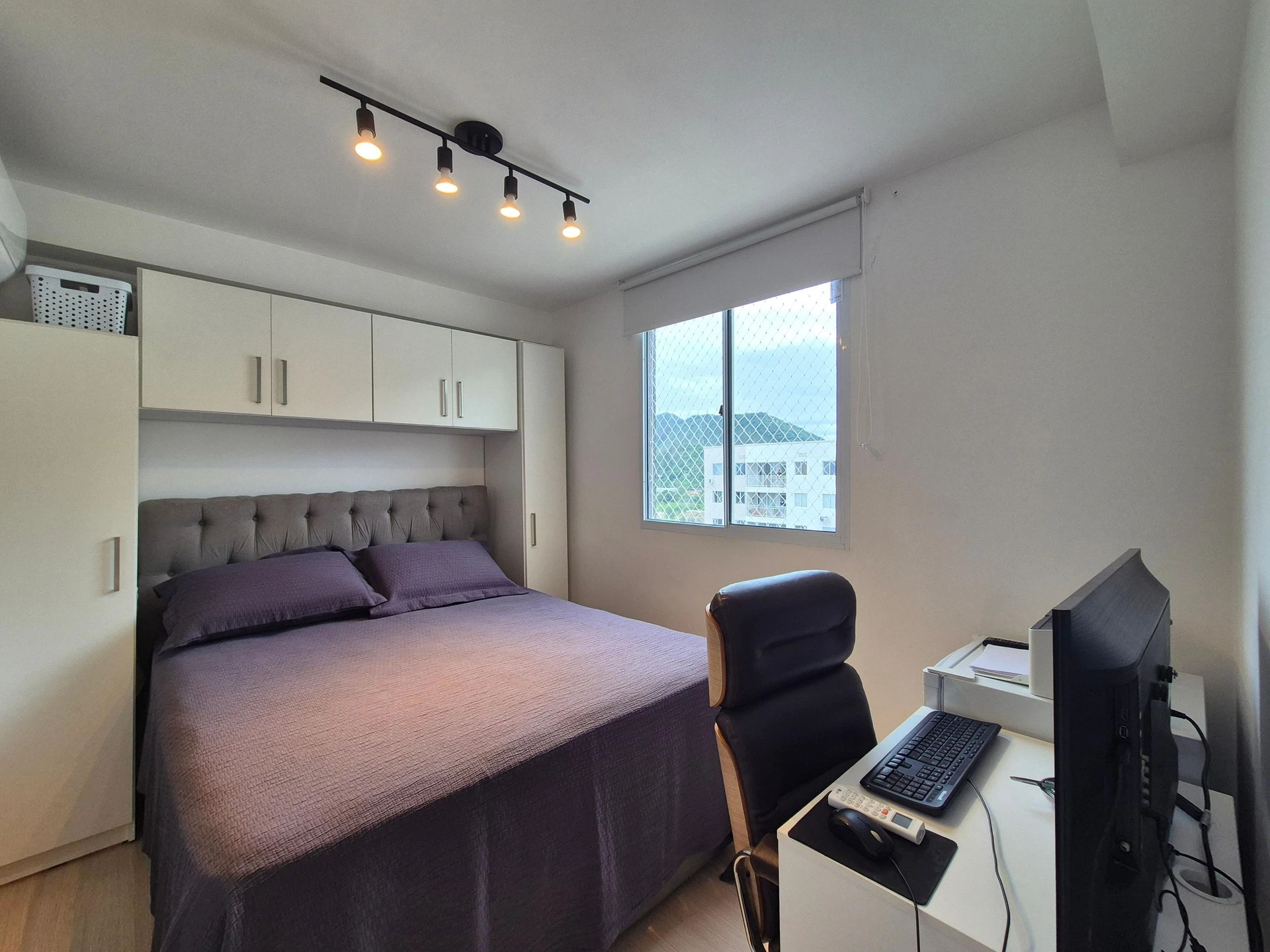 2-bedroom apartment with a home office — photo 10