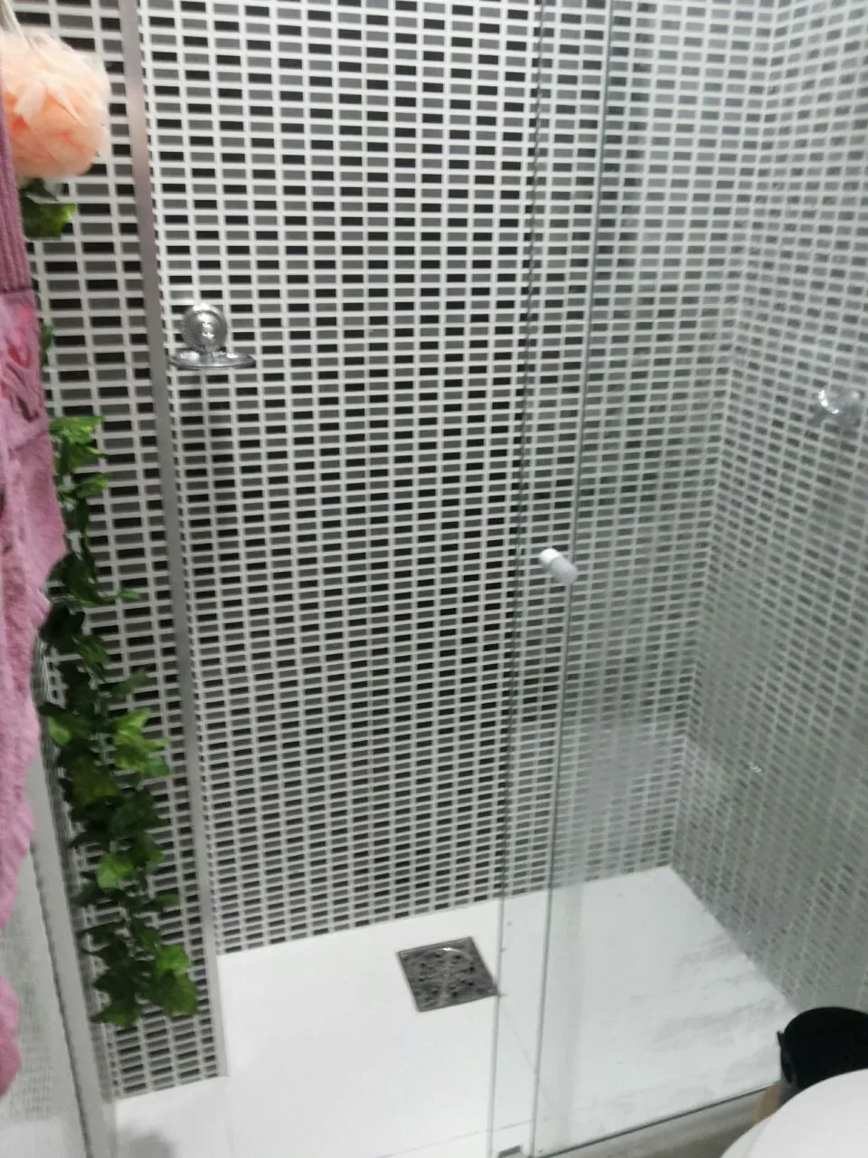 Apartamento amueblado de 2 dormitorios y cocina compacta — photo 16