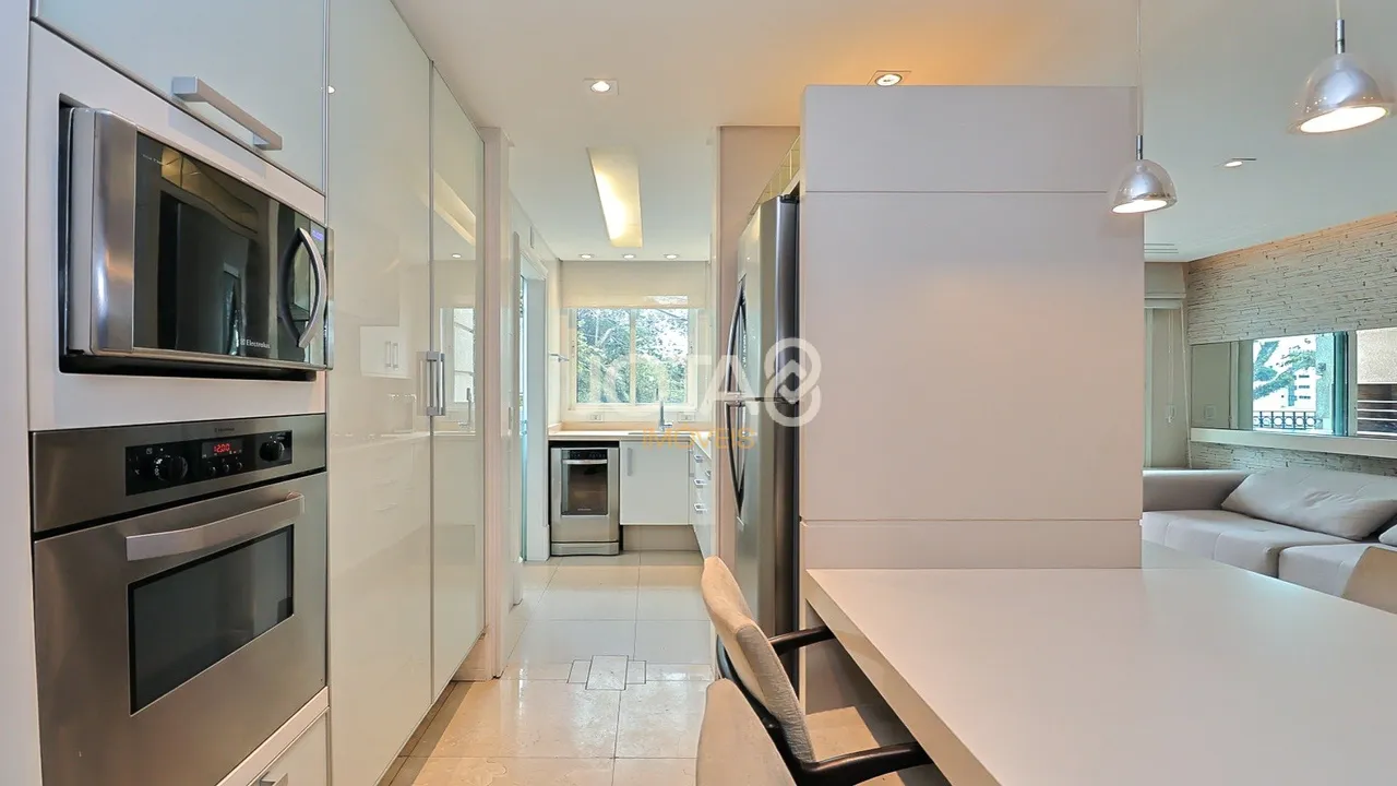 Apartamento con balcón y barbacoa privada — photo 11