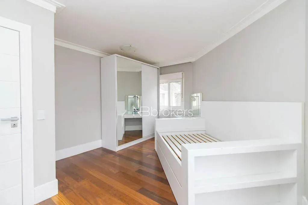 Furnished house with 4 bedrooms and a private garden — photo 13