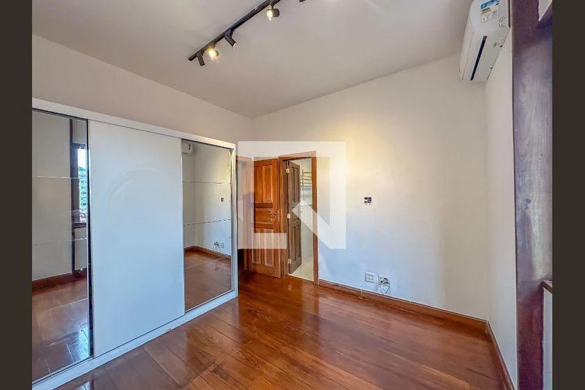 Apartment, 275 m², with a walk-in closet — photo 9